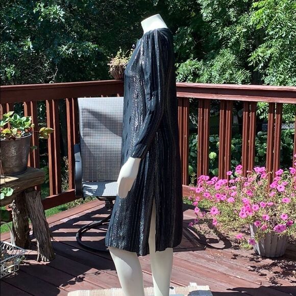 VGT long sleeve metallic gold midi dress. Size medium - Picture 4 of 16